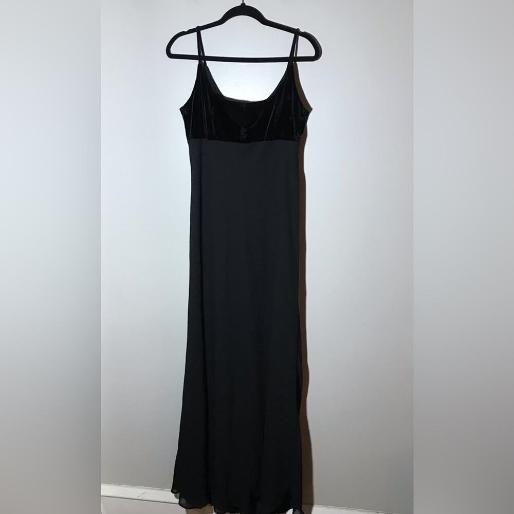 CDC Caren Desiree black velvet maxi dress strappy embroidered witchy 14 goth y2k